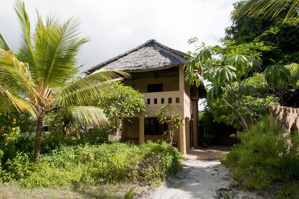 Kinasi Lodge Utende Bilik gambar