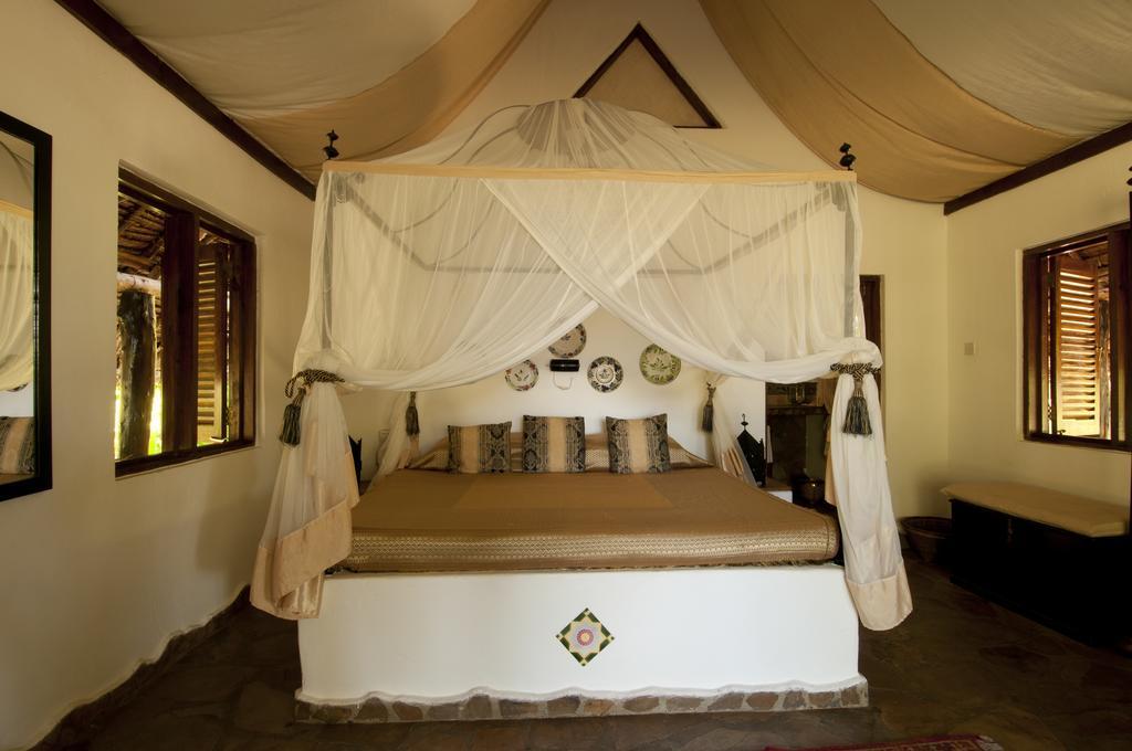 Kinasi Lodge Utende Bilik gambar