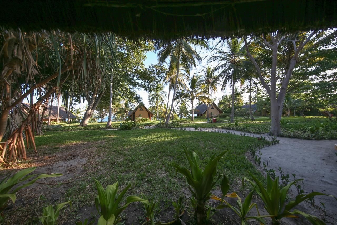 Kinasi Lodge Utende Luaran gambar
