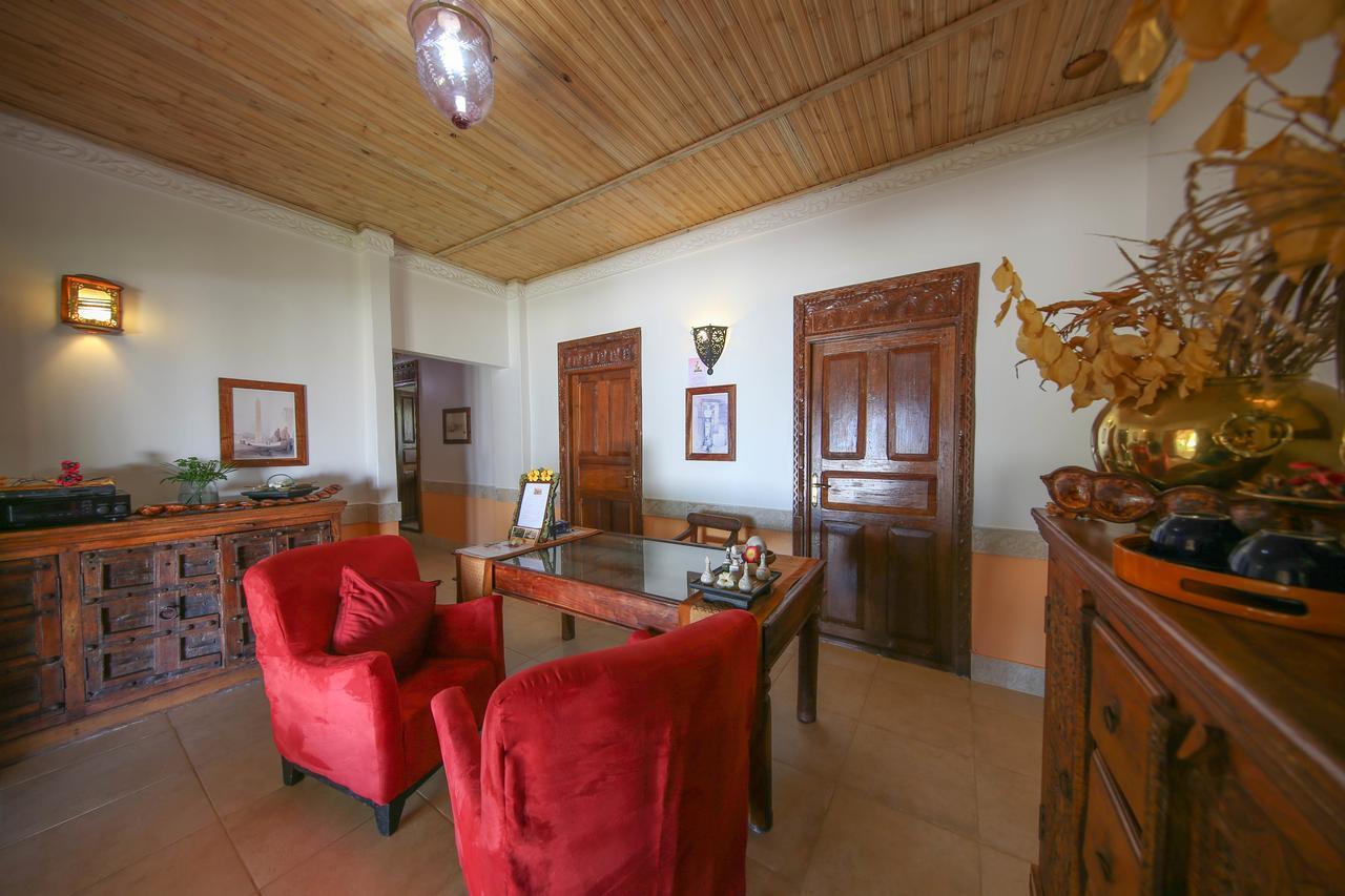 Kinasi Lodge Utende Luaran gambar