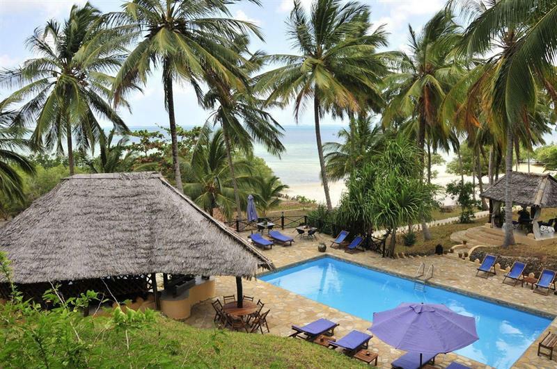 Kinasi Lodge Utende Luaran gambar